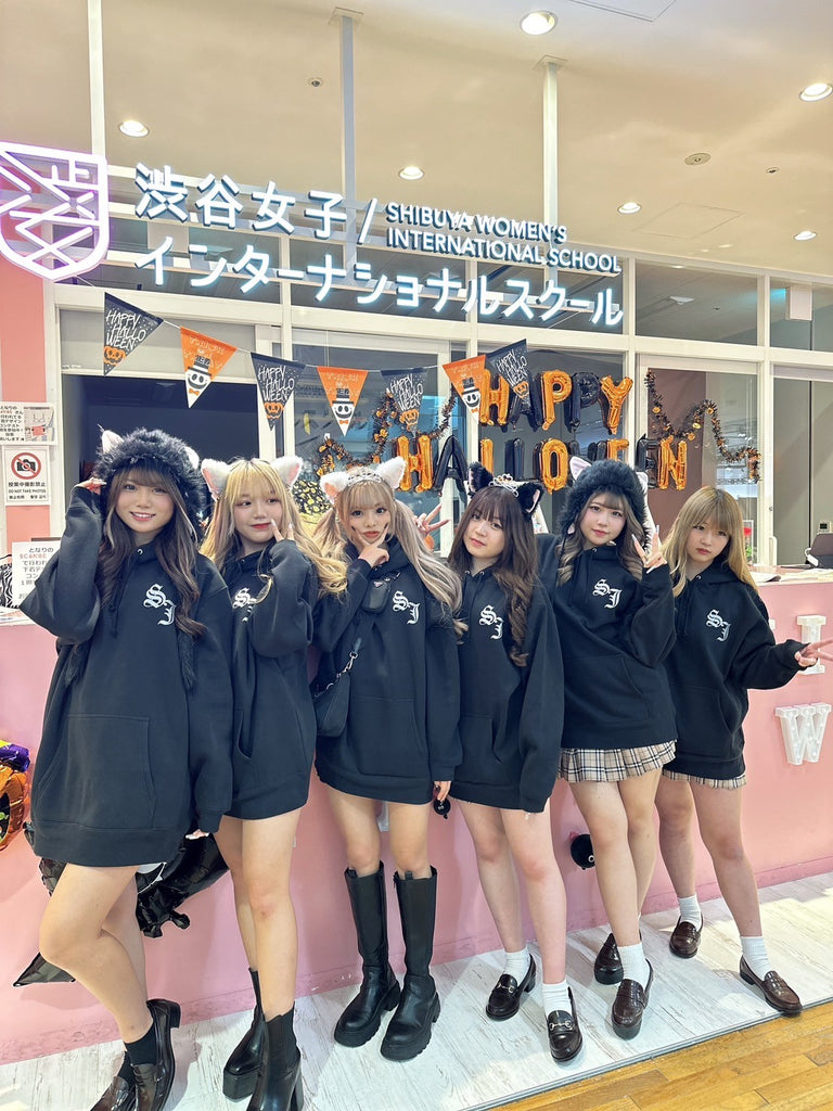 生徒が創り上げるハロウィンイベント！渋谷女子インターナショナルスクール初の文化祭が行われました！ フォトブース、カフェエリア等生徒のしたい事が満載様々な企業コラボも行われました。